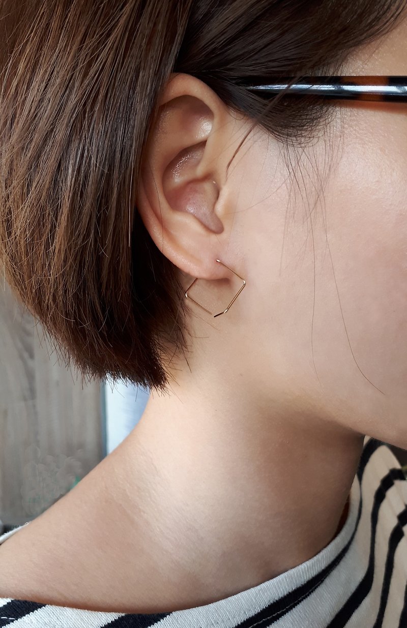 轻耳饰, 纯银耳环, 空间方线一对(迷你折款), 设计师手工银饰 - 耳环/耳夹 - 纯银 银色