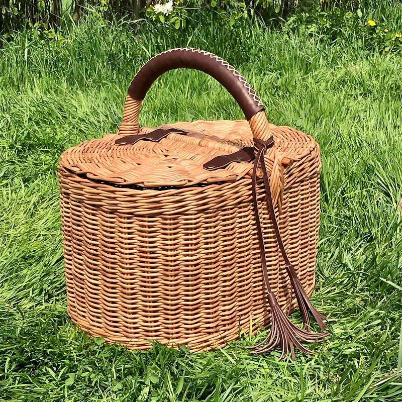 Picnic basket with lids. Wedding gift. Mothers Day gift. - 野餐垫/露营用品 - 环保材料 