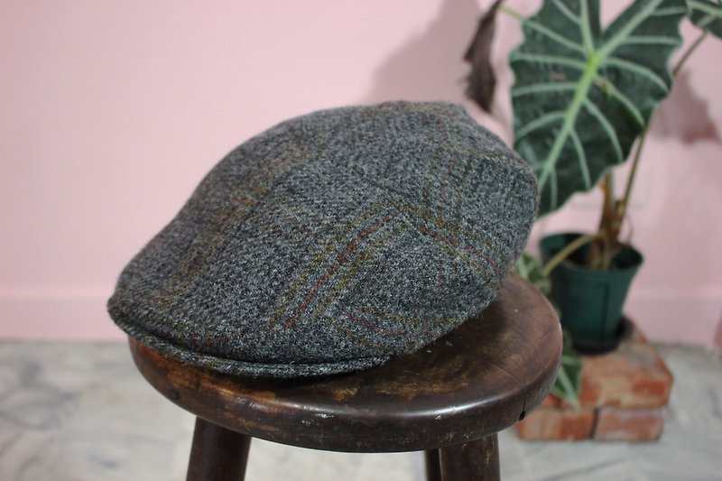 [Vintage帽子]{意大利制里标}Flat Cap深灰色100%纯羊毛格纹帽(Made in Italy)(圣诞礼物交换礼物) - 帽子 - 羊毛 灰色