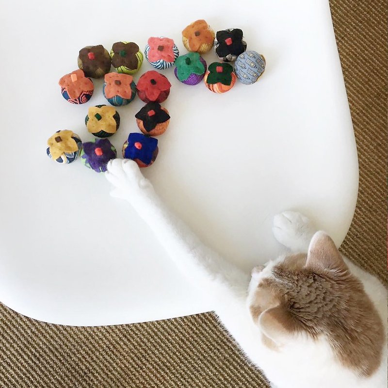 猫玩具- 猫柿子 - 玩具 - 纸 多色