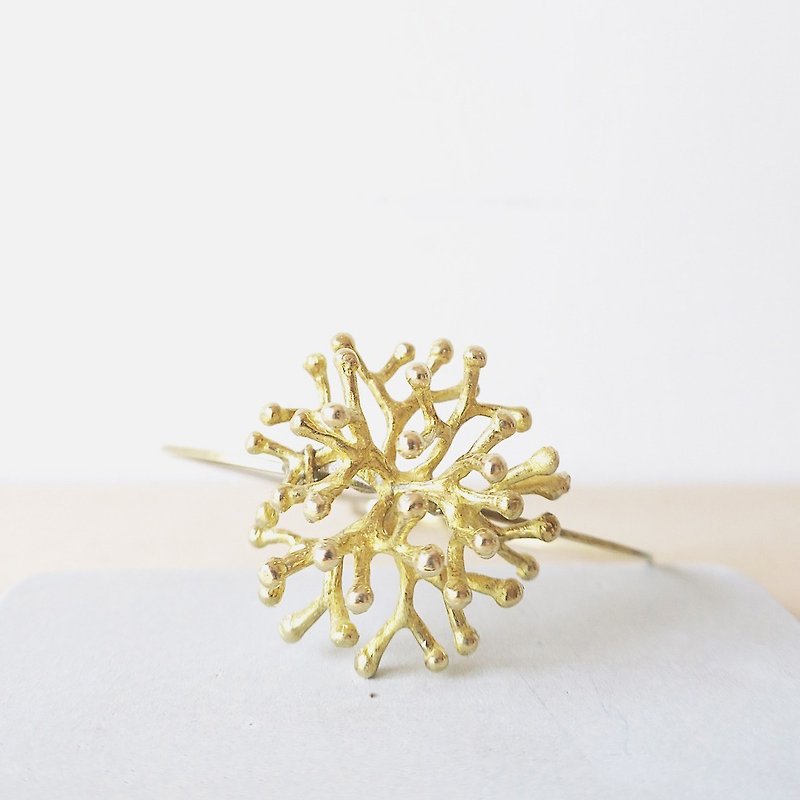 【endorphin】立体珊瑚黄铜手环 - 手链/手环 - 其他金属 金色