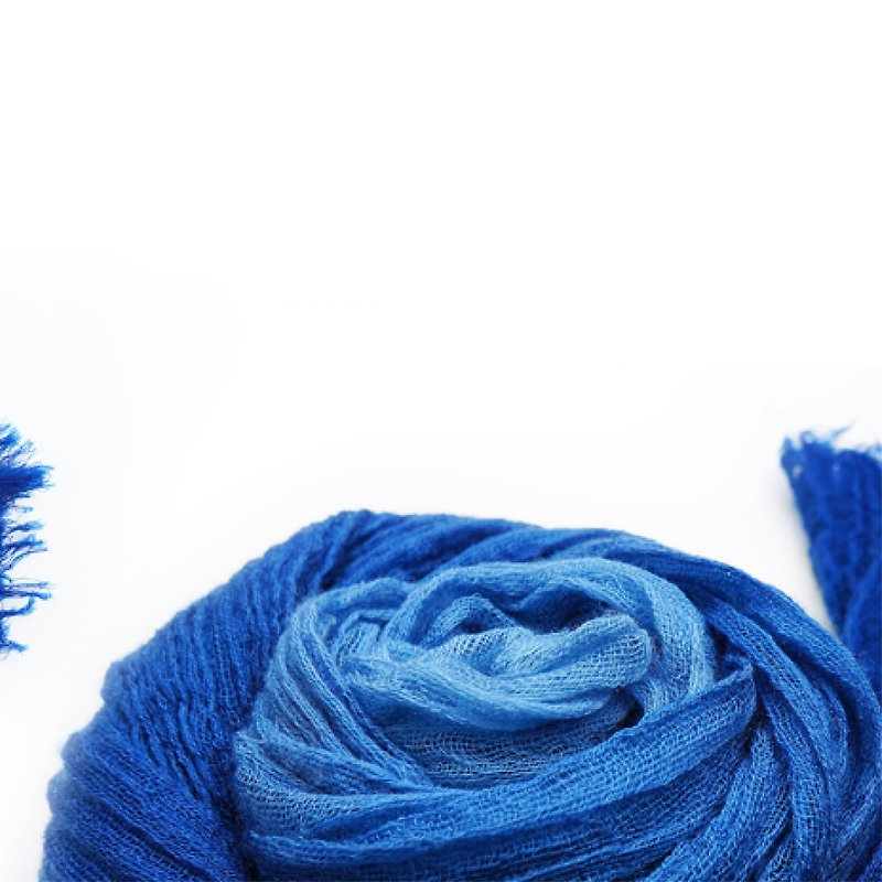 卓也蓝染-蓝染羊毛皱纱围巾 - 丝巾 - 羊毛 蓝色
