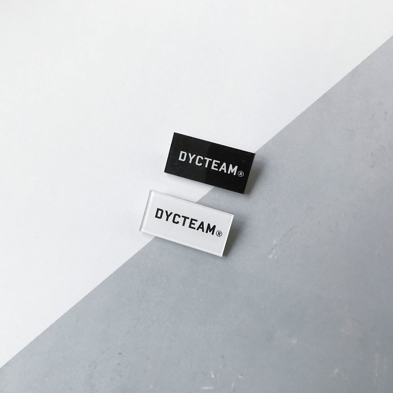 DYCTEAM - Acrylic Badges - 徽章/别针 - 塑料 黑色