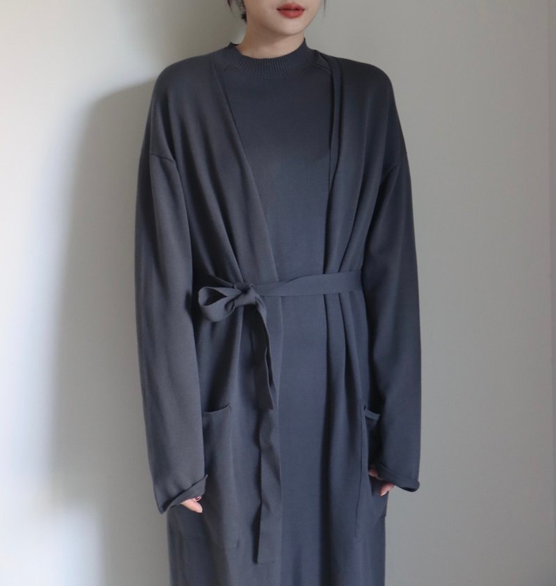 Whole garment knit belted coat - 女装休闲/机能外套 - 其他材质 