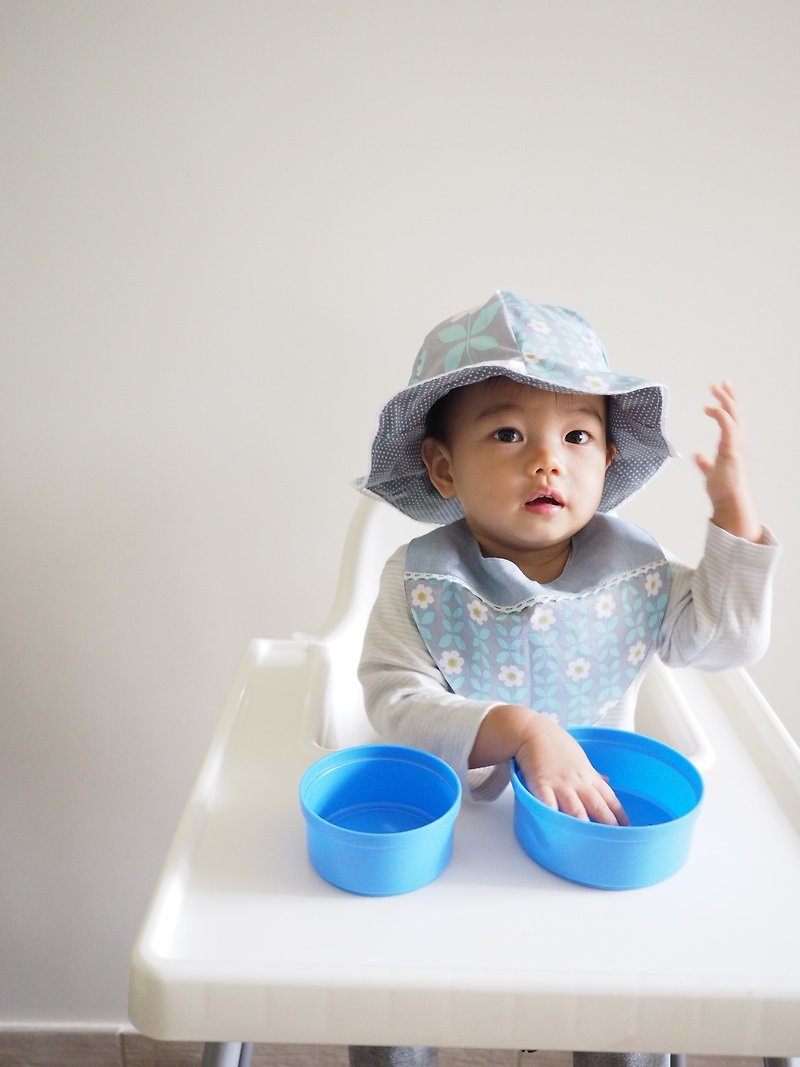 亲子套装 - 粉蓝小花图案婴儿/小童棉质帽子发夹及围兜套装 - 围嘴/口水巾 - 棉．麻 蓝色