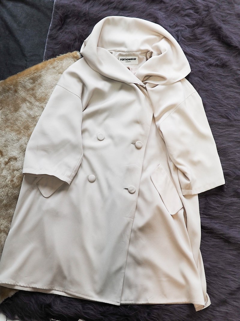 长野米白大翻领简约少女 古董薄料风衣外套trenchcoat dustcoat - 女装休闲/机能外套 - 聚酯纤维 白色