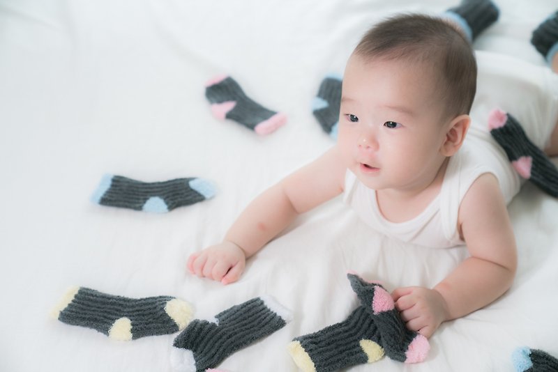 亲轻。棉花糖绒婴儿袜 (竹炭纤维) - 婴儿袜子 - 环保材料 黑色