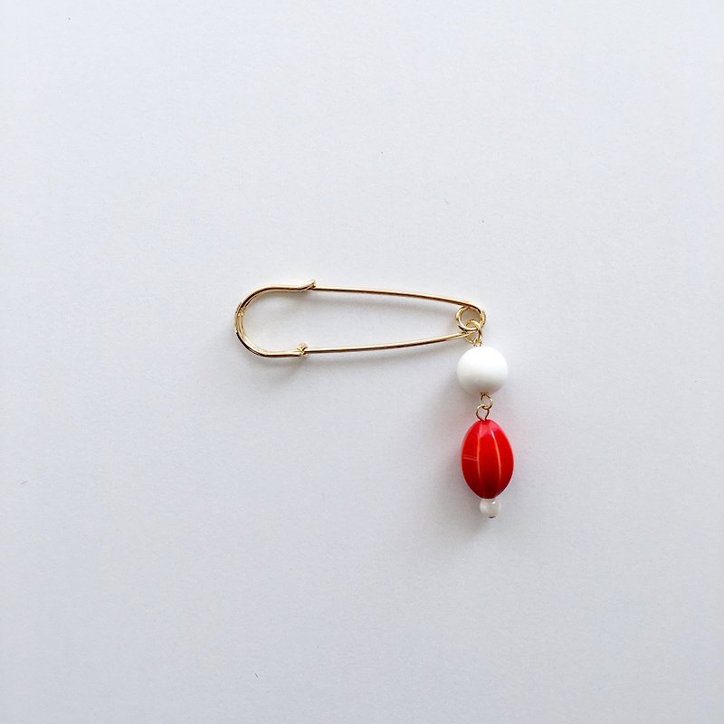 【ストールピン】コロンと赤いアンティークビーズ - 胸针 - 塑料 红色
