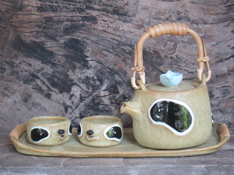 raccoon teapot - 餐刀/叉/匙组合 - 陶 咖啡色