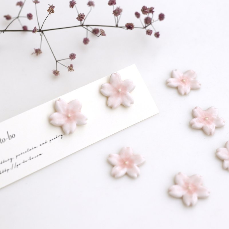 Sakura earrings - 耳环/耳夹 - 瓷 粉红色