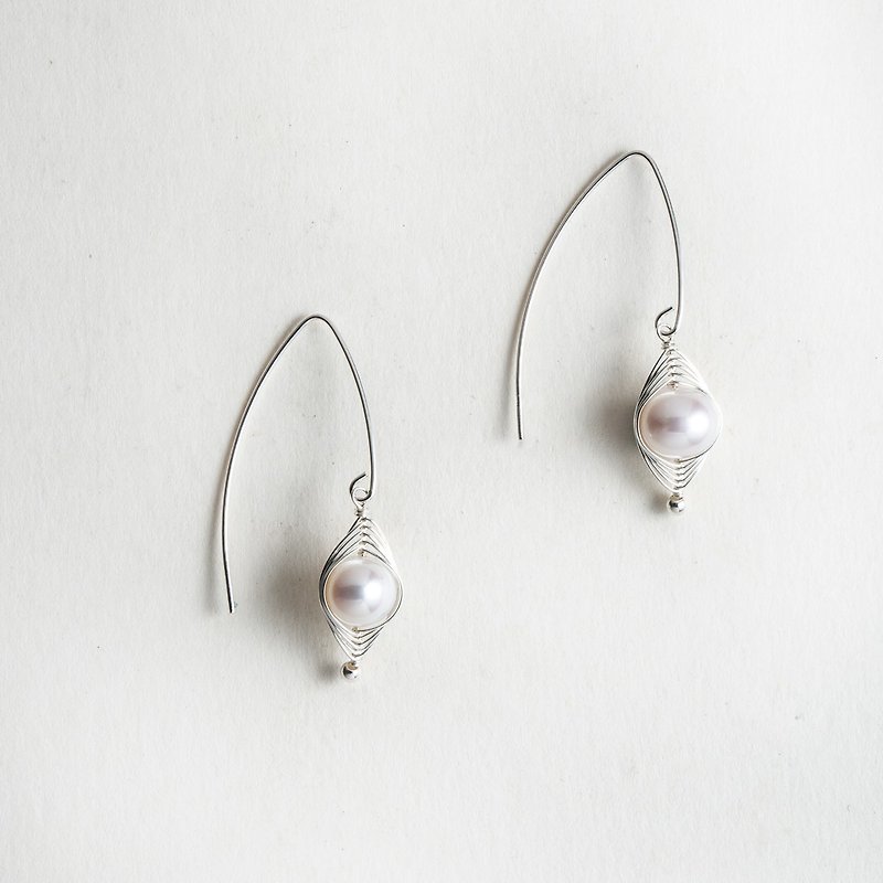 小宇宙 | 珍珠 纯银耳环 - 耳环/耳夹 - 宝石 白色