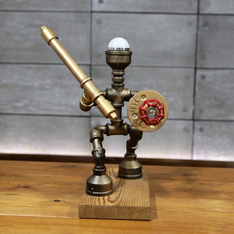 客制化礼物創意水管機器人檯燈武士機器人禮物擺件純手工製作 - 灯具/灯饰 - 其他金属 咖啡色