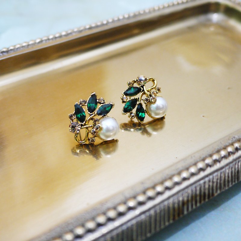 复古优雅设计感耳环 (宝石绿+香镔金) - 耳环/耳夹 - 宝石 绿色