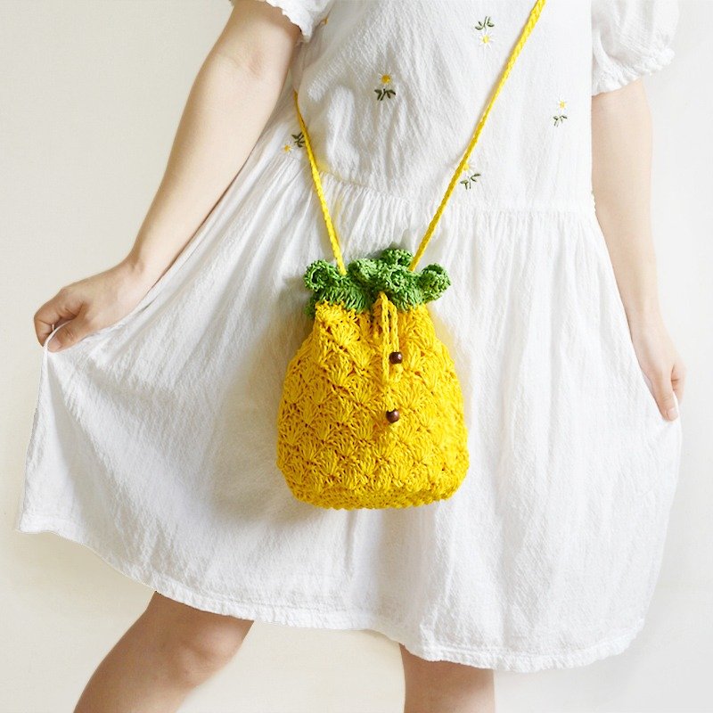 手工编织凤梨包 清新可爱束口水桶包 森系礼物 - 侧背包/斜挎包 - 植物．花 黄色