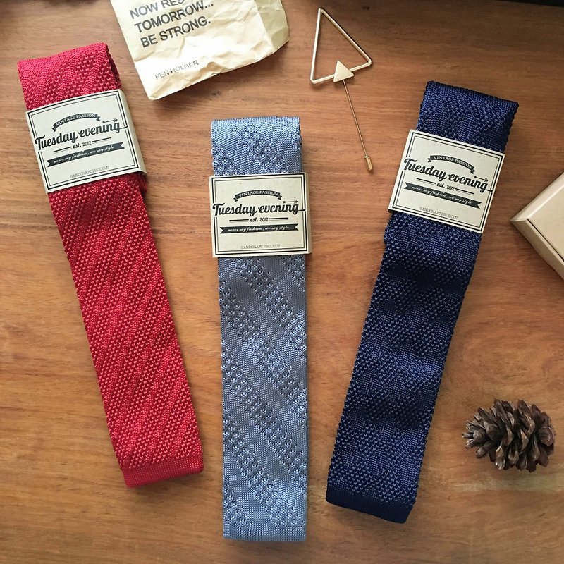 Red Grey Blue Stripe Knitted Tie - 领带/领带夹 - 其他材质 多色