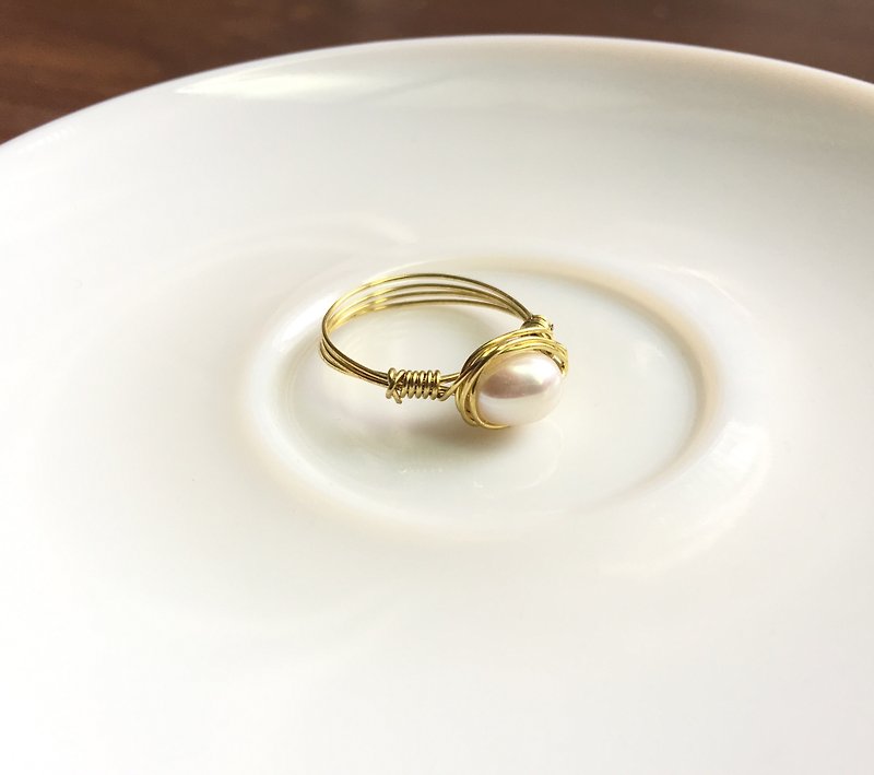 Ops pearl wire wrapped ring -珍珠/简约/情人节/铜/定制化/戒指 - 对戒 - 其他金属 金色