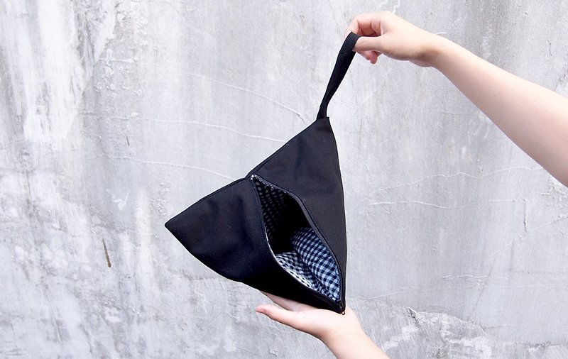 黑色 格子 几何 三角包 化妆包/钱包 (L) - 化妆包/杂物包 - 棉．麻 黑色