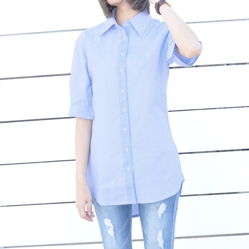 五分袖蓝白直间长版拼接衬衫 色织细条纯棉长版衬衫-蓝条纹 - 女装衬衫 - 棉．麻 蓝色