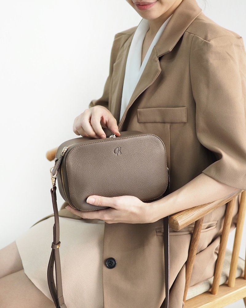 Biscuit (Warm taupe) : Mini bag, leather bag, cow leather, Brown-Grey color - 手提包/手提袋 - 真皮 咖啡色