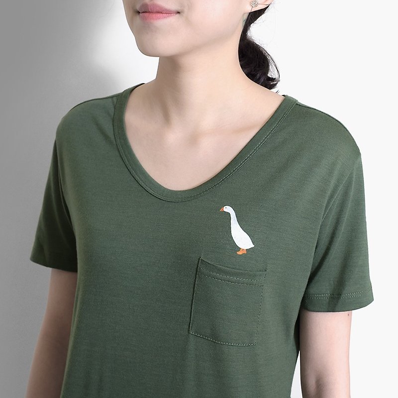【最后一件】最心爱的分享／墨绿色率性简单踢 - 女装 T 恤 - 棉．麻 绿色