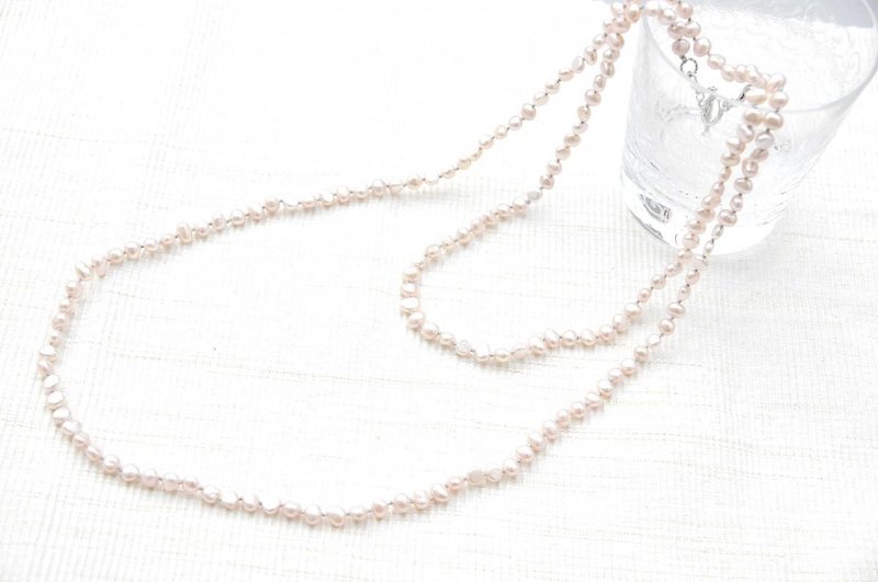 ベビーピンクの小粒パールのロングネックレス(2waytype) - 项链 - 宝石 粉红色