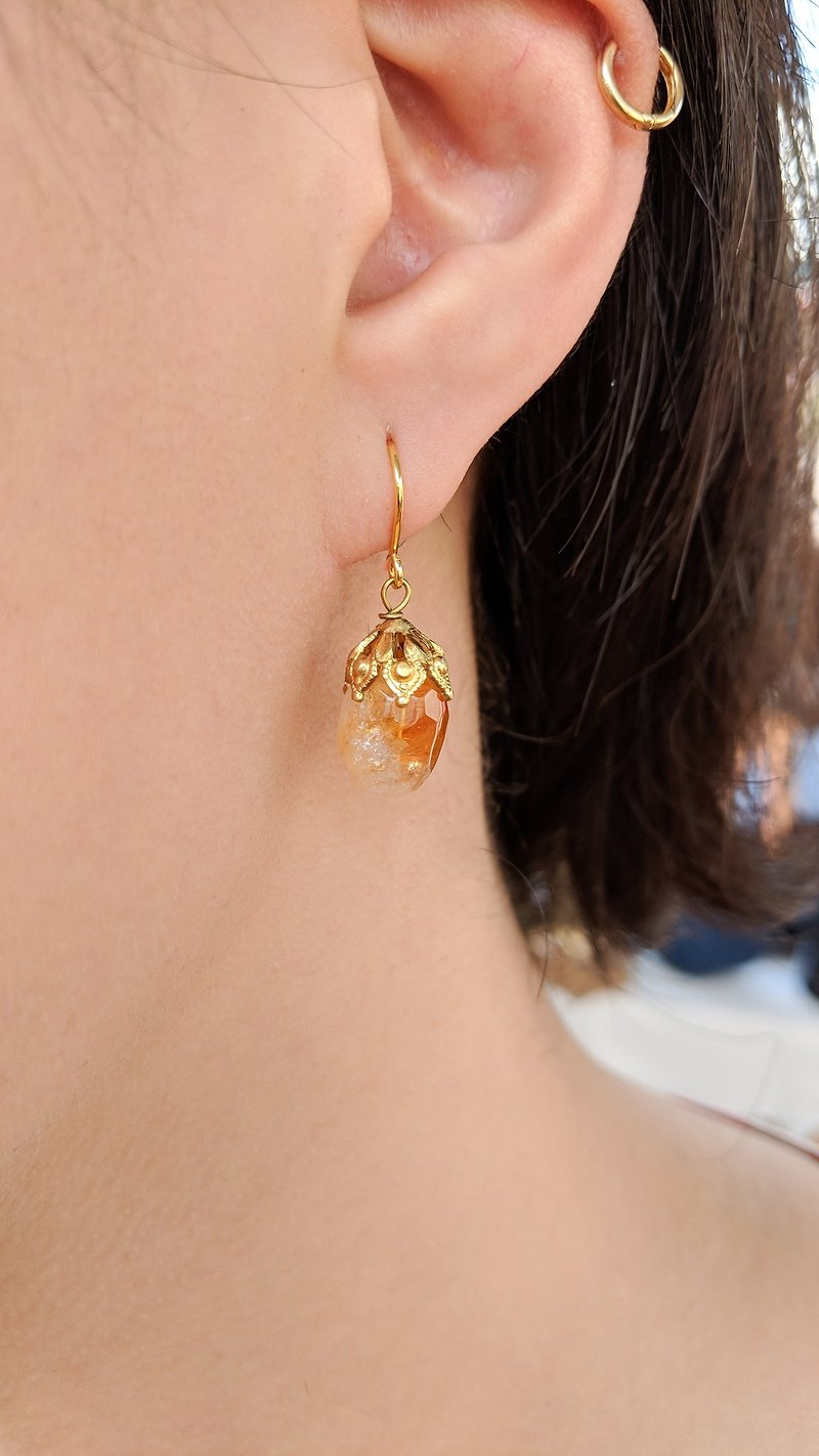 黄水晶镂空花盖垂坠耳环 - 耳环/耳夹 - 宝石 黄色