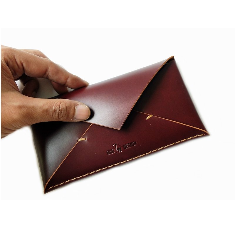 Elegant Sleeve leather for Smart phone The Letter Design Handmade - 手机壳/手机套 - 真皮 