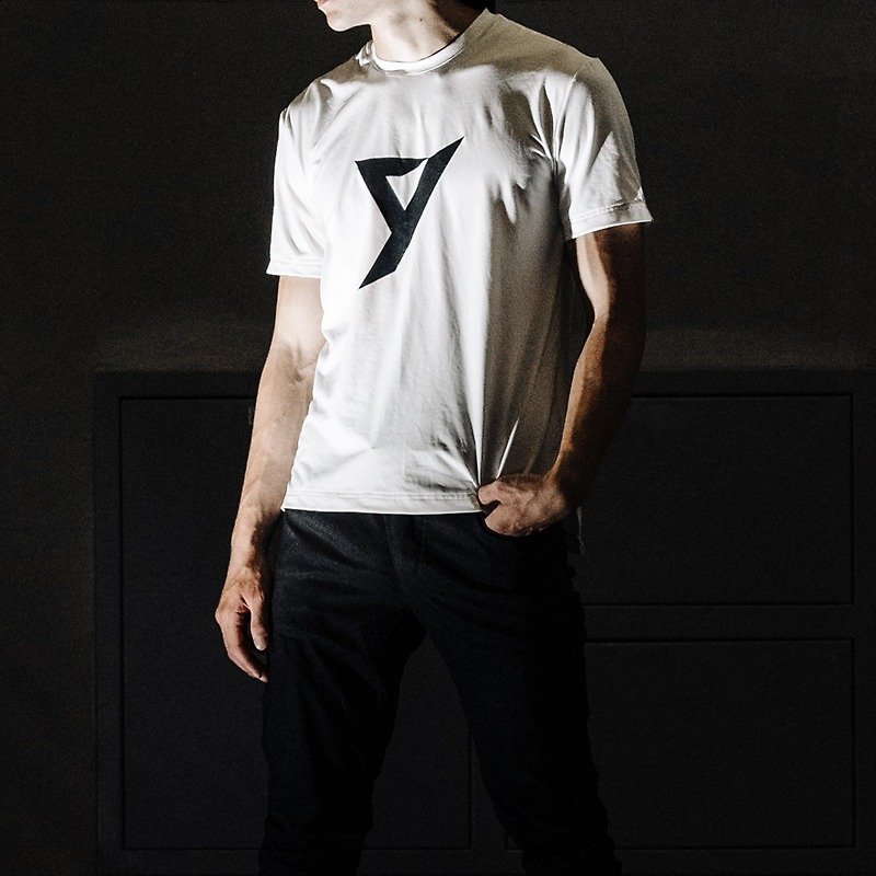 Laser Pocket T-shirt 雷射口袋排汗上衣(白) - 男装上衣/T 恤 - 聚酯纤维 白色