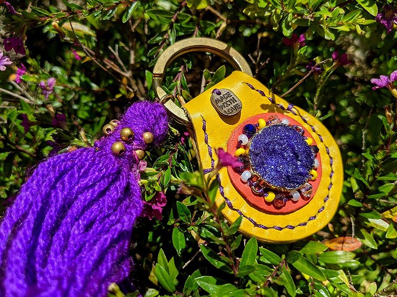 精灵的紫色矿石水晶手工真皮吊饰流苏钥匙圈 - 钥匙链/钥匙包 - 其他材质 黄色