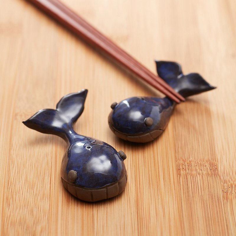 手工陶作-一对对 鲸鱼 黑陶筷架 - 花瓶/陶器 - 其他材质 蓝色