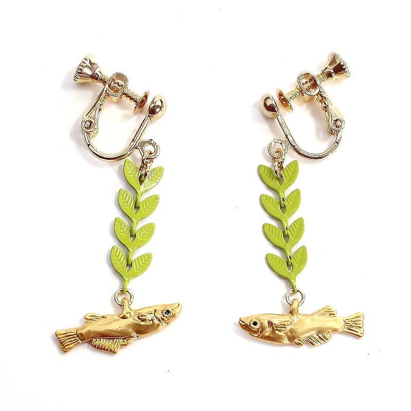 Rice fish earring　めだかイヤリング　EA082 - 耳环/耳夹 - 其他金属 绿色