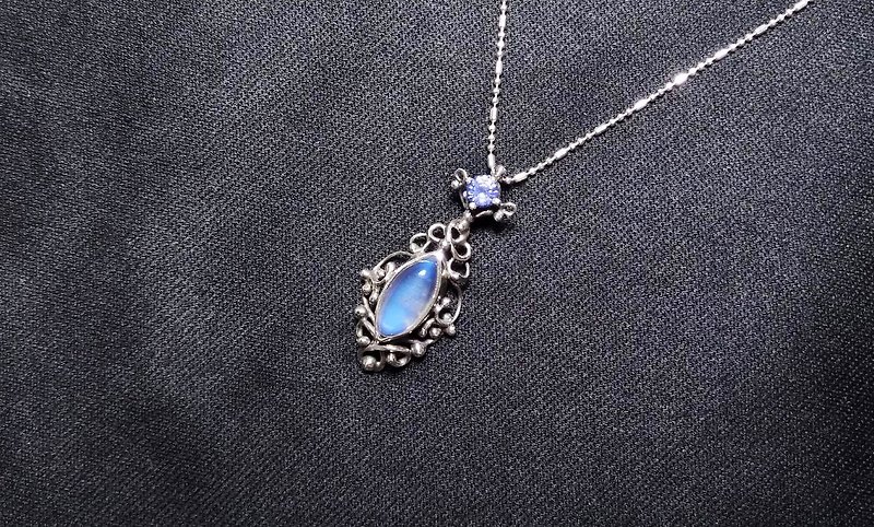 <宝石系列>leesy 预定纯银月光石设计坠 - 项链 - 宝石 蓝色
