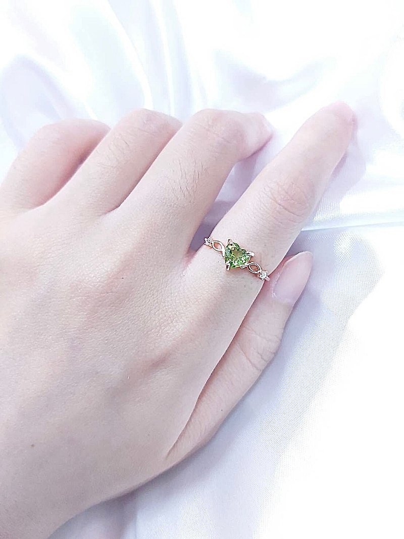 心忱-玫瑰金 爱心形状橄榄石戒指 可调整式戒围 - 戒指 - 半宝石 绿色