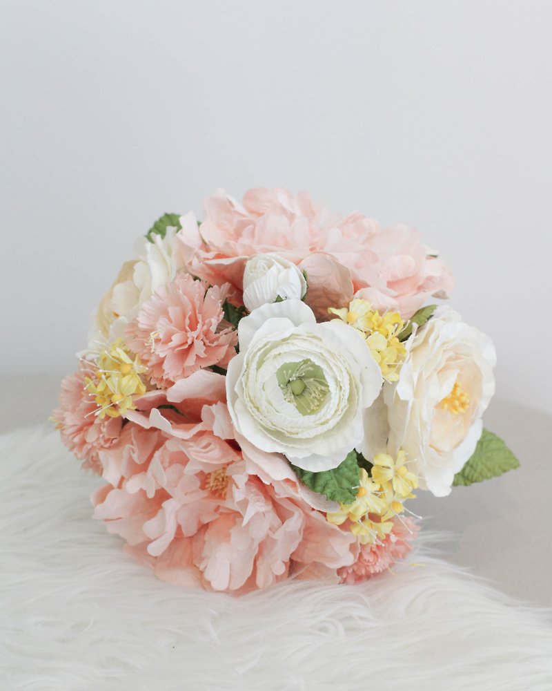 BLOOMING APRICOT Small Flower Bouquet Handmade Paper Flowers - 木工/竹艺/纸艺 - 纸 橘色