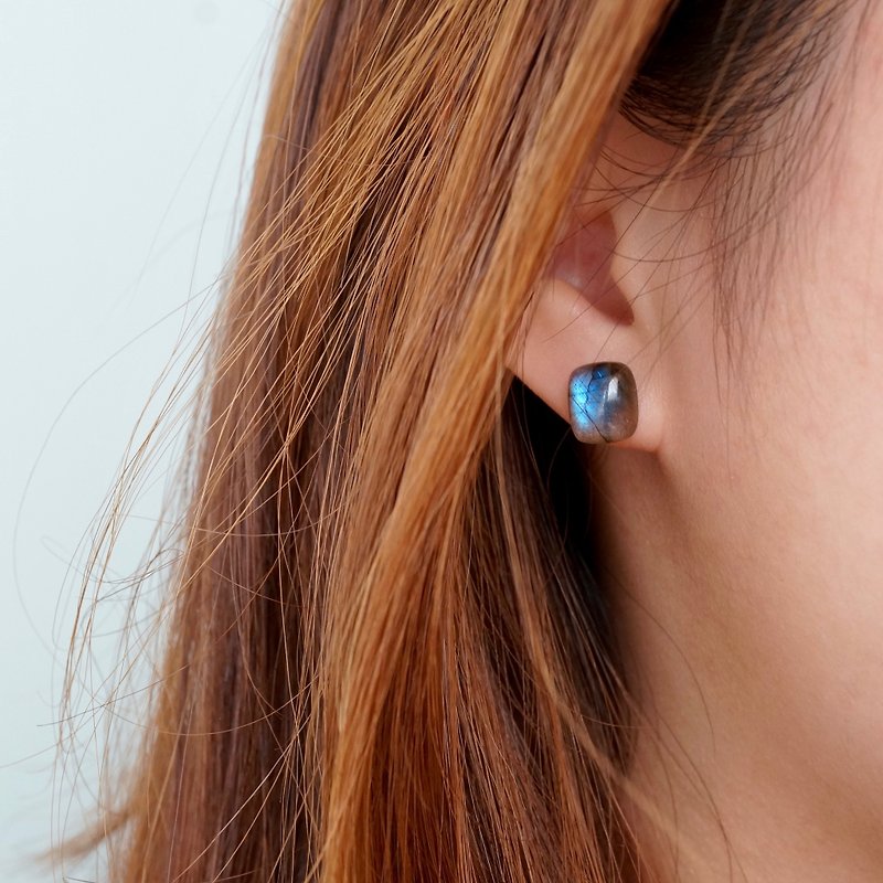 ITS-E002【耳环系列・极简天然石】极美超闪光拉长石耳环 耳夹 - 耳环/耳夹 - 半宝石 蓝色