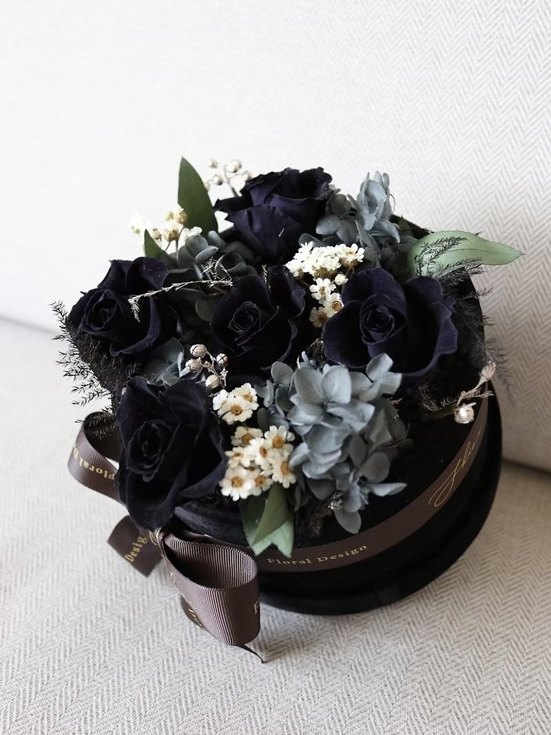 夜幕黑 永生玫瑰花礼盒 - 干燥花/捧花 - 植物．花 黑色