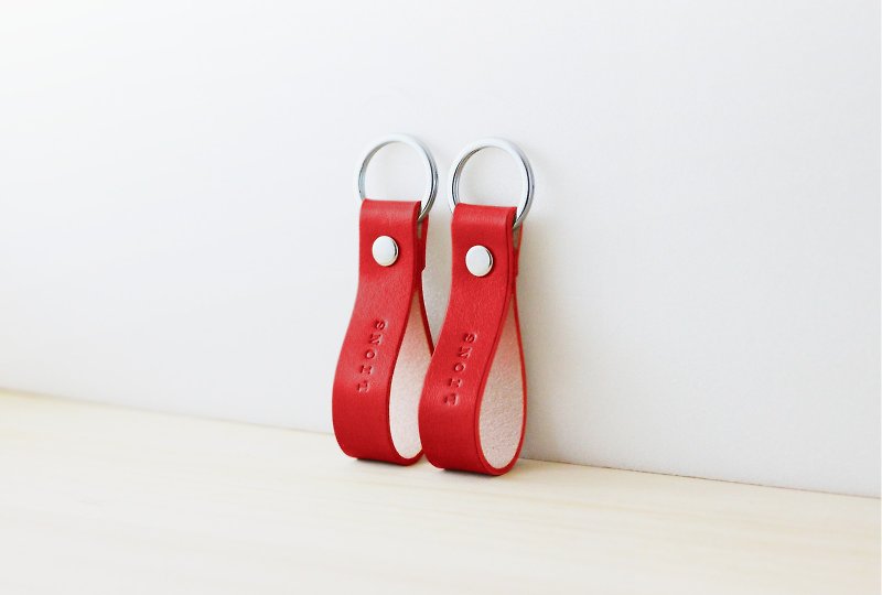 经典扁型皮革钥匙圈 (一对) | 定制名字 | 苹果红 - 钥匙链/钥匙包 - 真皮 红色