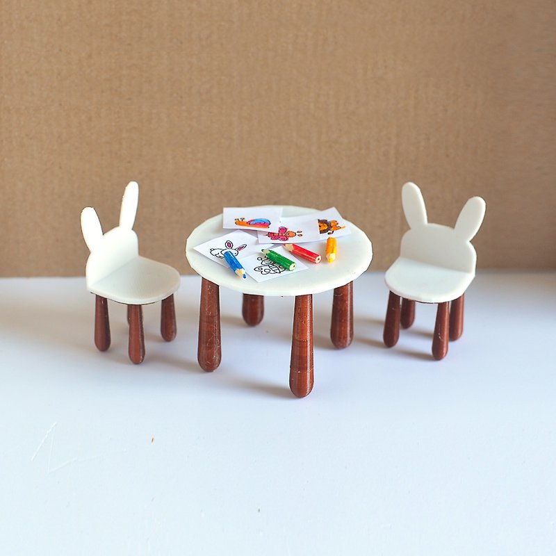Miniature Dollhouse children's table and chairs set for dolls Scale 1/12 - 玩偶/公仔 - 塑料 