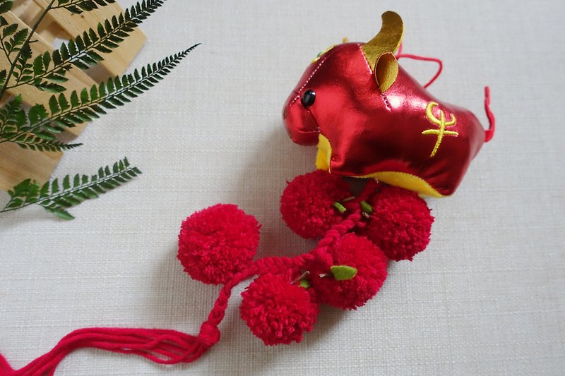 新生儿牛年宝宝平安如意/红色喜气牛台湾味礼物/春节装饰礼 - 摆饰 - 其他材质 红色