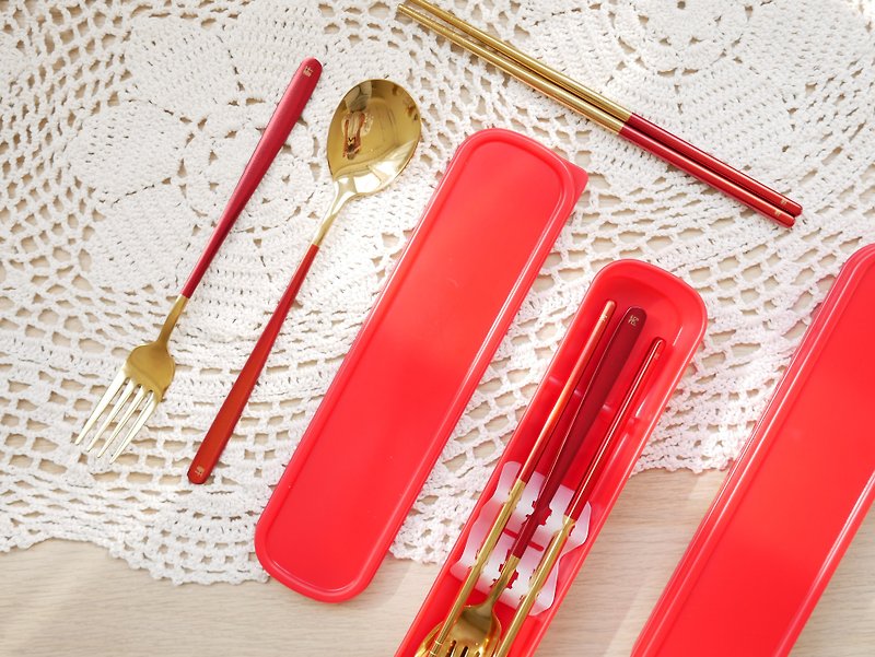 简约不锈钢餐具组 红金 /定制雷雕刻字 - 筷子/筷架 - 不锈钢 红色