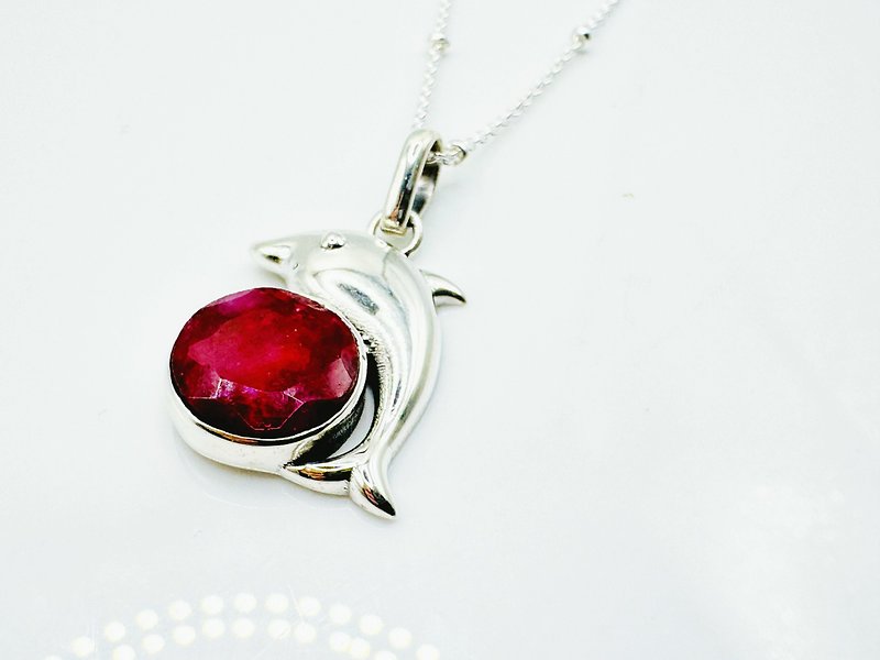 红宝石海豚银饰项链 - 项链 - 宝石 红色