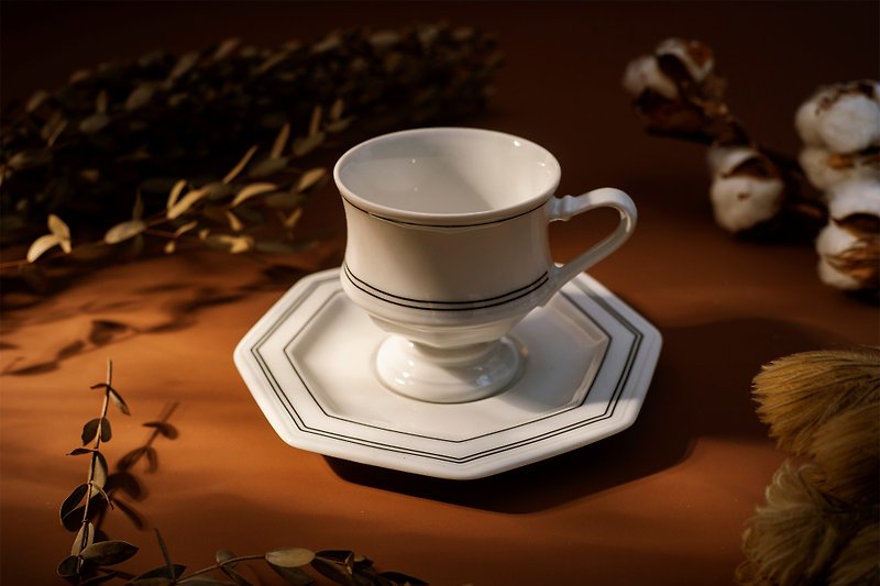 西德制ー古董清新线条八角咖啡杯盘组 - 咖啡杯/马克杯 - 瓷 白色