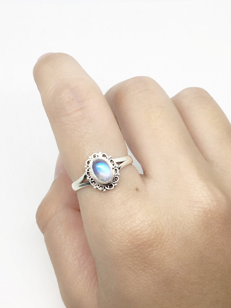 月光石925纯银蕾丝花边戒指 尼泊尔手工镶嵌制作(款式1) - 戒指 - 宝石 蓝色