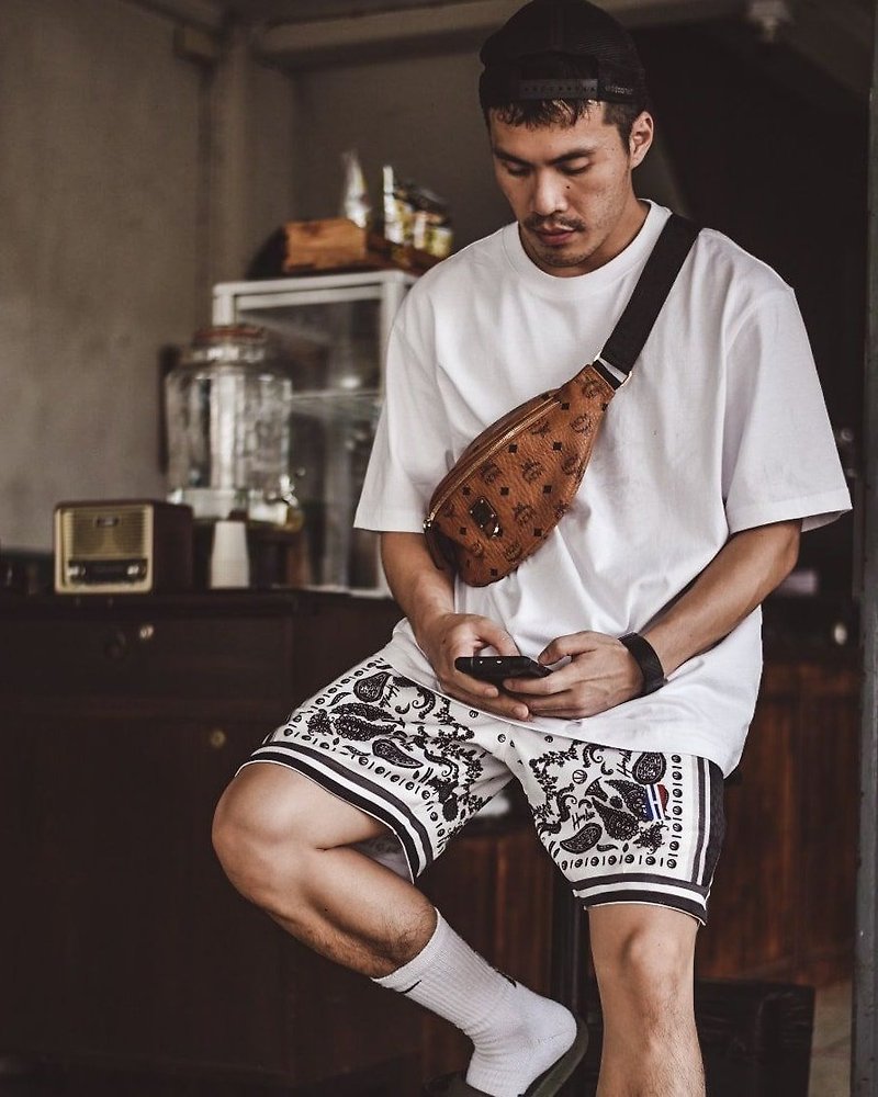 泰国时尚变形虫复刻设计款篮球裤/休闲裤/运动裤 - 男装运动裤 - 棉．麻 白色