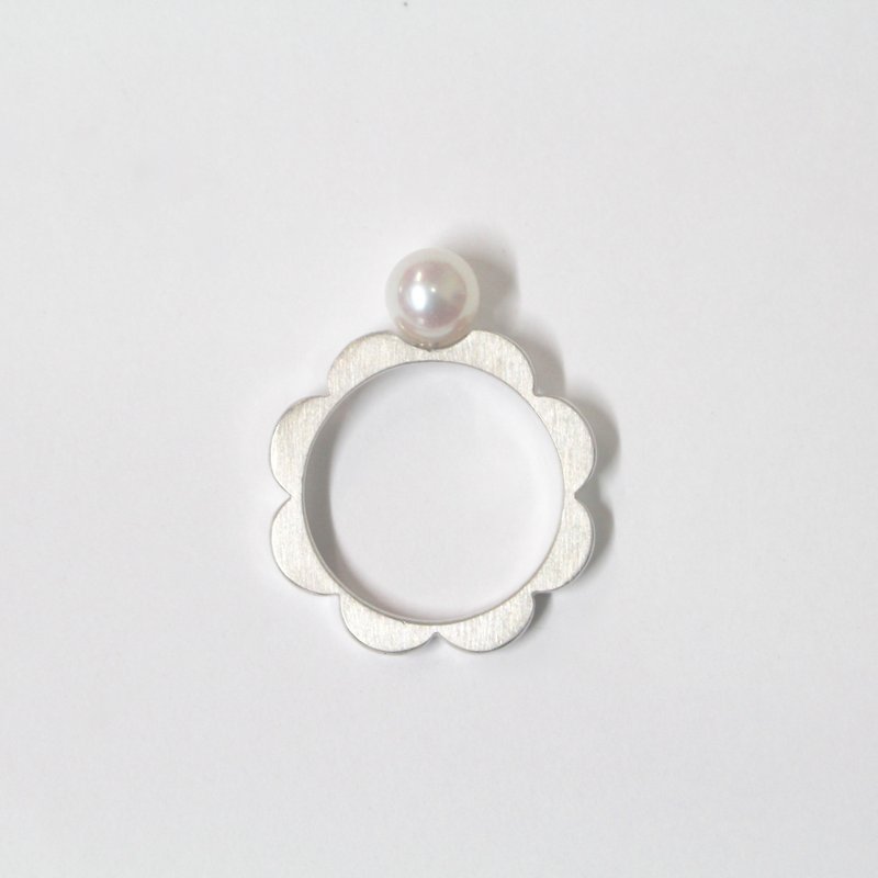 アコヤパールのお花リング Silver色 - 戒指 - 宝石 灰色