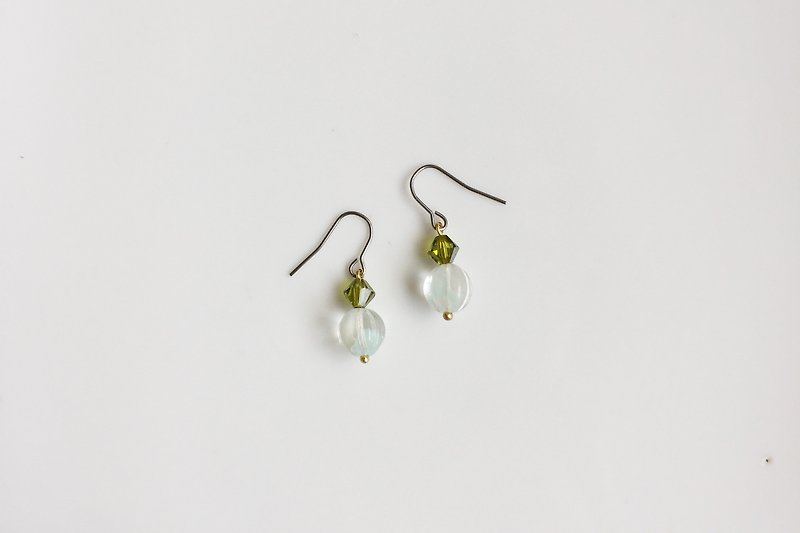 仙草茶冻  水晶天然石造型耳环 - 耳环/耳夹 - 其他金属 绿色