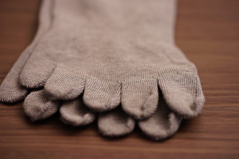 MIT 竹炭五趾专业除臭袜灰色  (2色可选) - 袜子 - 棉．麻 灰色