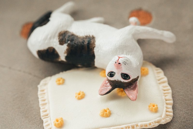 猫咪 定制化宠物手工黏土模型 含配件 - 玩偶/公仔 - 粘土 白色