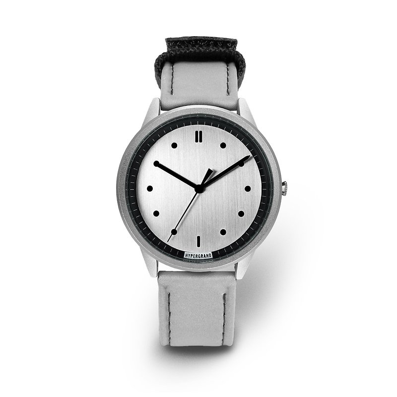 02基本款系列 - "HIDE X SEEK 飞行员2.0版" RETRO FUTURE 手表 - 女表 - 其他材质 银色