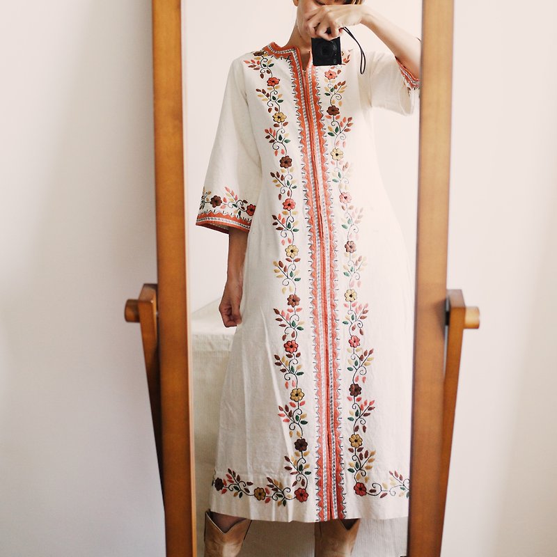 Vintage 60s 墨西哥手工刺绣长袍洋装 - 洋装/连衣裙 - 棉．麻 